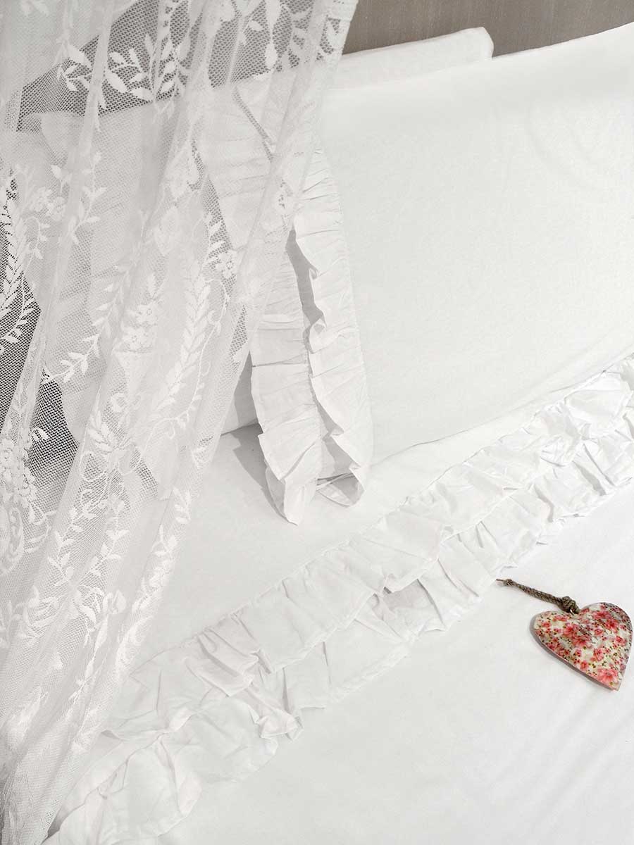 Komplettes Doppelbett in der Farbe Shabby Chic Volant White